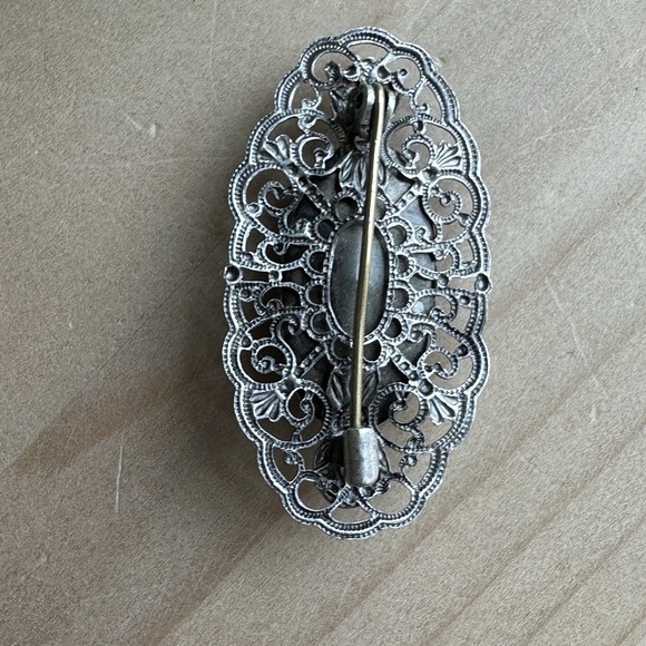 Antique Brooch 1 5/8" Victorian Mourning Steatite Stone C Clasp Fine Silver 6.6g - Picture 2 of 7